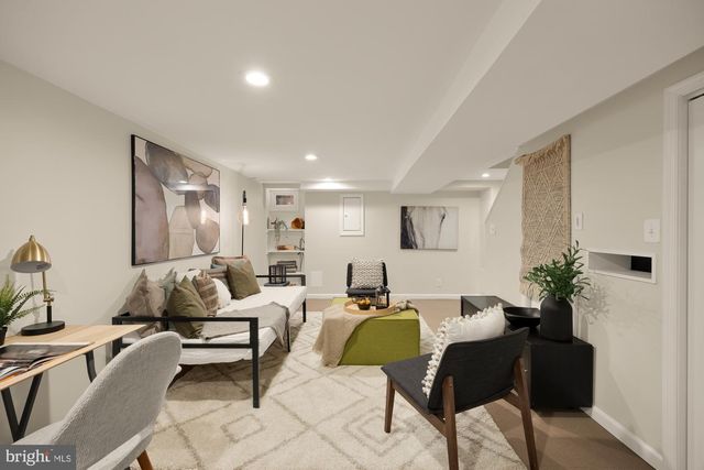 1641 MONROE ST NW, Washington, DC 20010