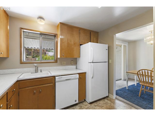1740 VANDERBECK Ln, Woodburn, OR 97071