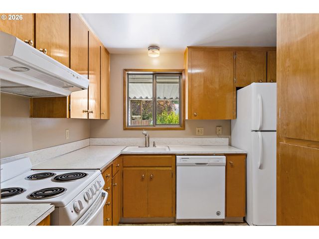 1740 VANDERBECK Ln, Woodburn, OR 97071