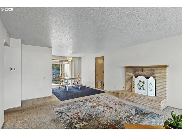 1740 VANDERBECK Ln, Woodburn, OR 97071