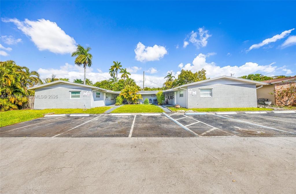355 NW 32nd Street, Oakland Park, FL 33309