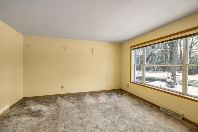 45 Oak Drive, North Hampton, NH 03862