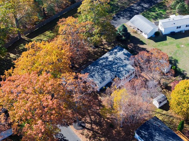 45 Oak Drive, North Hampton, NH 03862