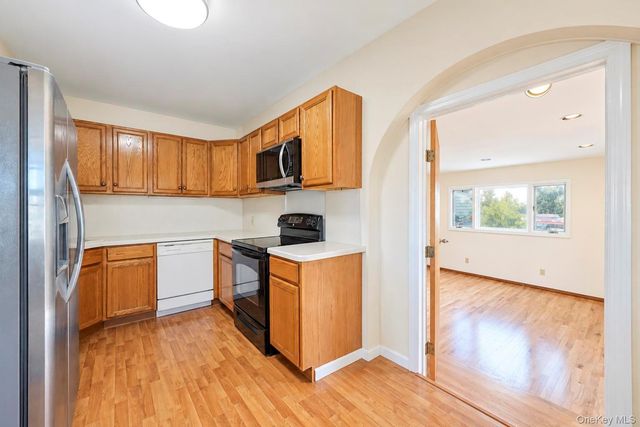2176 6th Street, East Meadow, NY 11554