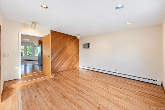 2176 6th Street, East Meadow, NY 11554