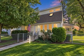 2176 6th Street, East Meadow, NY 11554