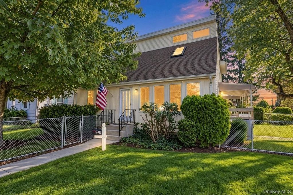 2176 6th Street, East Meadow, NY 11554