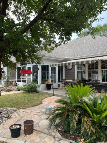 528 Jo Lynn, New Braunfels, TX 78130