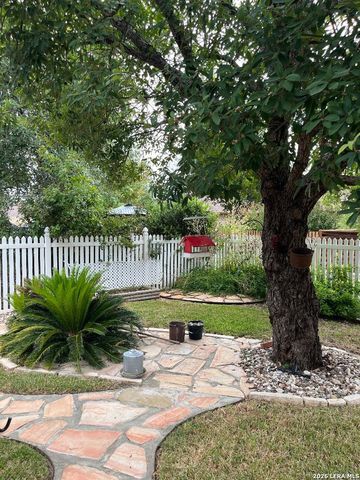 528 Jo Lynn, New Braunfels, TX 78130