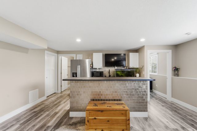 1305 NW Sunset Lane, Grimes, IA 50111