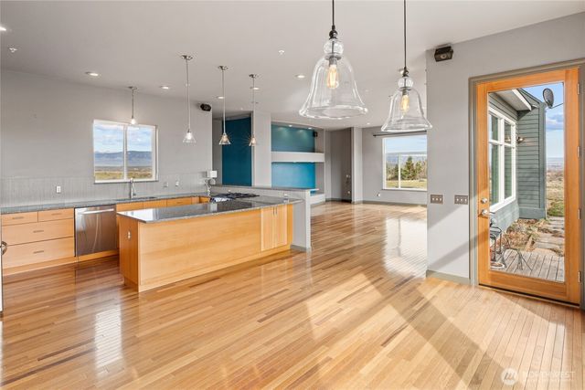 610 Meadow View Drive, Ellensburg, WA 98926