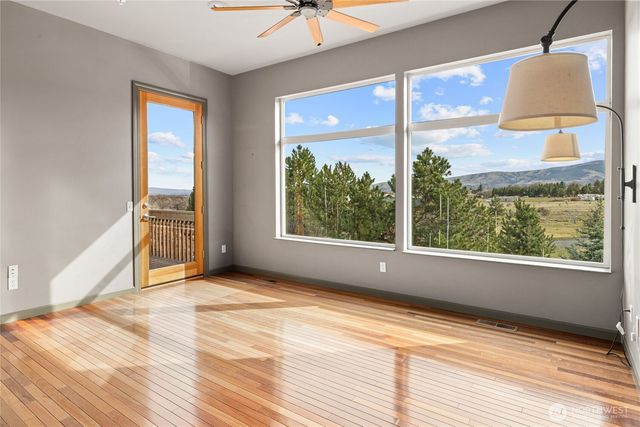 610 Meadow View Drive, Ellensburg, WA 98926