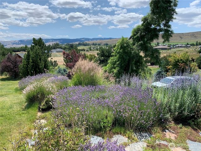 610 Meadow View Drive, Ellensburg, WA 98926
