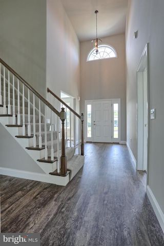 010 ROLLING MEADOW RD, Lebanon, PA 17046