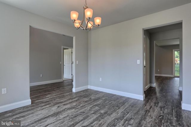 010 ROLLING MEADOW RD, Lebanon, PA 17046