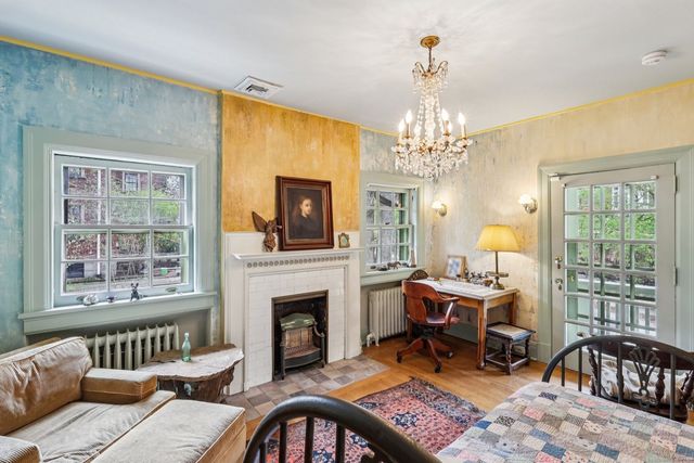 4352 Centre AVENUE, Schenley Farms, PA 15213