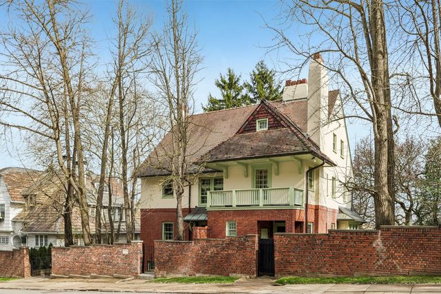4352 Centre AVENUE, Schenley Farms, PA 15213