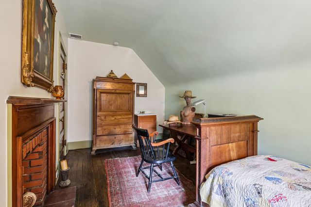 4352 Centre AVENUE, Schenley Farms, PA 15213