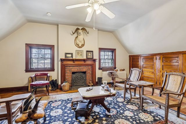 4352 Centre AVENUE, Schenley Farms, PA 15213