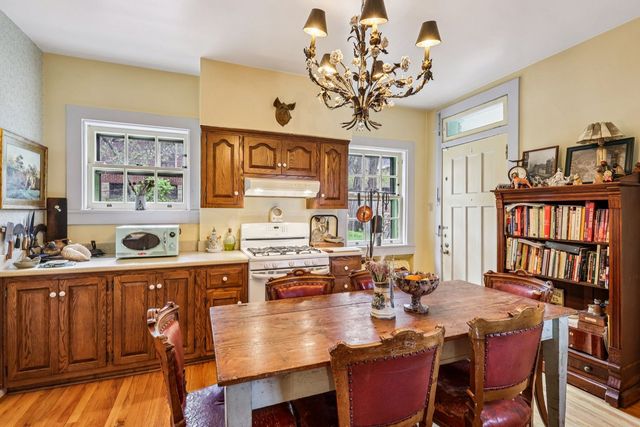 4352 Centre AVENUE, Schenley Farms, PA 15213