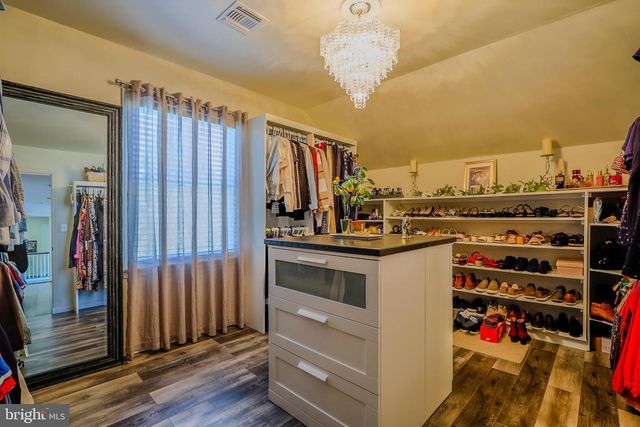 24 ORSAF LN, Bayville, NJ 08721