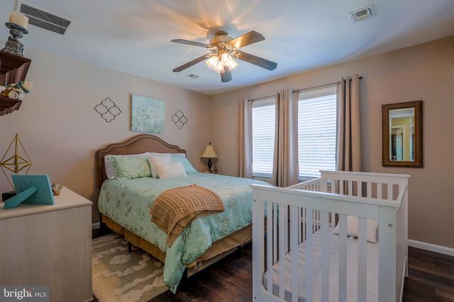 24 ORSAF LN, Bayville, NJ 08721