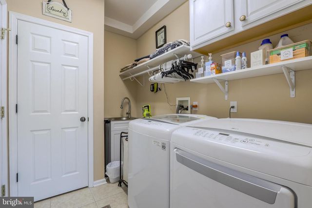24 ORSAF LN, Bayville, NJ 08721