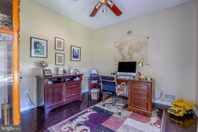 24 ORSAF LN, Bayville, NJ 08721