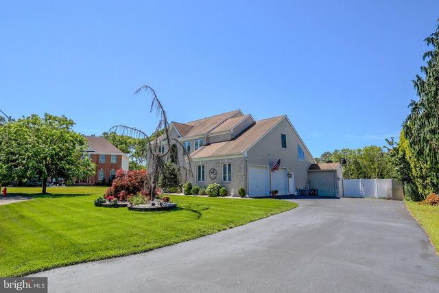 24 ORSAF LN, Bayville, NJ 08721