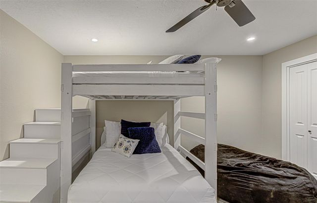 103 Oasis ST A, Horseshoe Bay, TX 78657