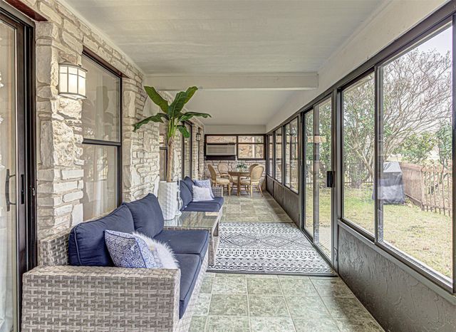 103 Oasis ST A, Horseshoe Bay, TX 78657