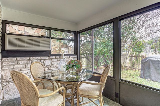 103 Oasis ST A, Horseshoe Bay, TX 78657