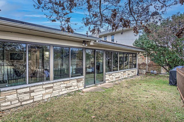 103 Oasis ST A, Horseshoe Bay, TX 78657