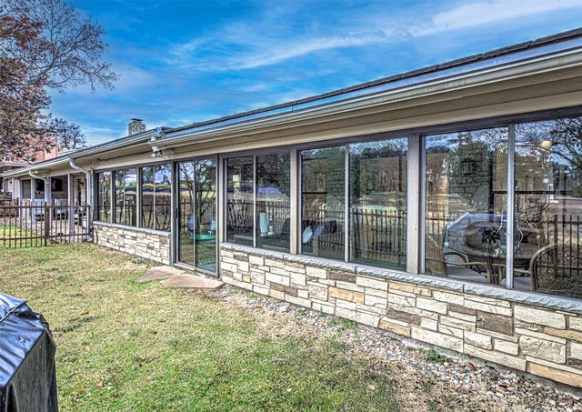 103 Oasis ST A, Horseshoe Bay, TX 78657