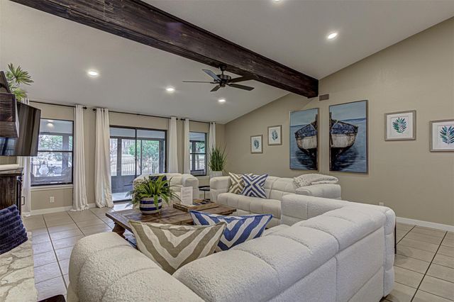 103 Oasis ST A, Horseshoe Bay, TX 78657