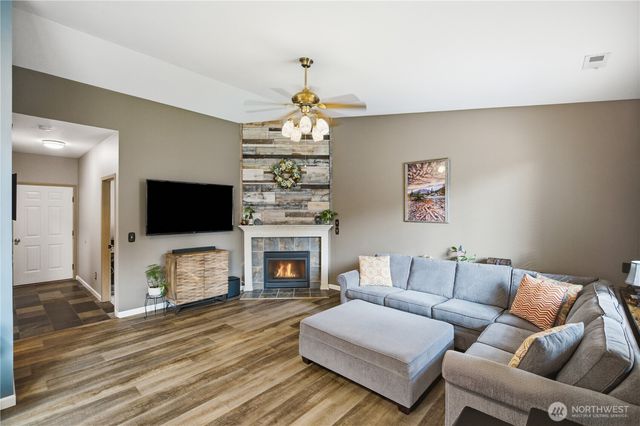 21802 114th Street E, Bonney Lake, WA 98391