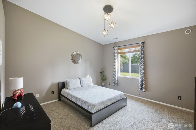 21802 114th Street E, Bonney Lake, WA 98391