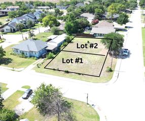 212 N Walnut Street, Roanoke, TX 76262