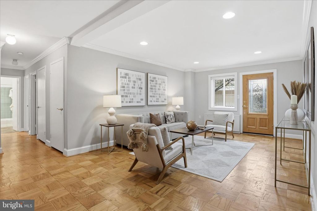 Image 1 of property listing at 200 N MAPLE AVE #212, Falls Church, VA 22046