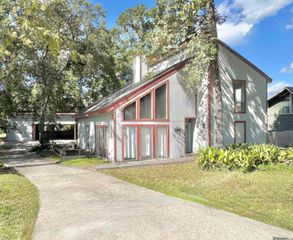 897 Baird Dr, Baton Rouge, LA 70808