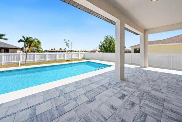 2511 NW 7th Street, Cape Coral, FL 33993