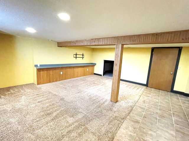 6490 Crane DRIVE, Oak Creek, WI 53154