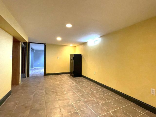 6490 Crane DRIVE, Oak Creek, WI 53154