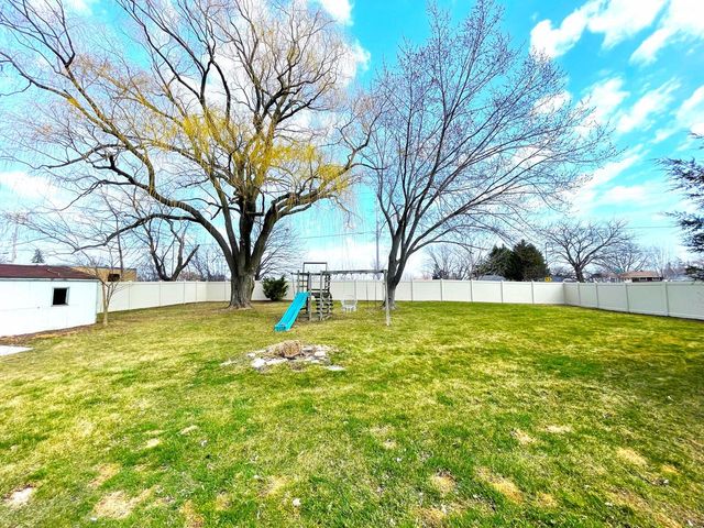6490 Crane DRIVE, Oak Creek, WI 53154