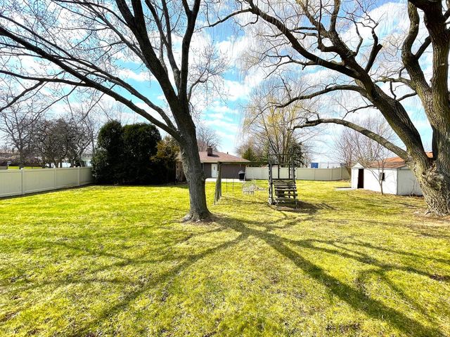 6490 Crane DRIVE, Oak Creek, WI 53154