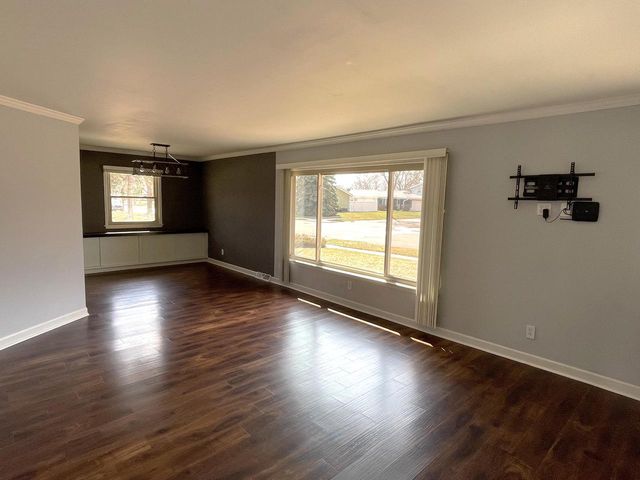 6490 Crane DRIVE, Oak Creek, WI 53154