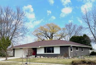 6490 Crane DRIVE, Oak Creek, WI 53154