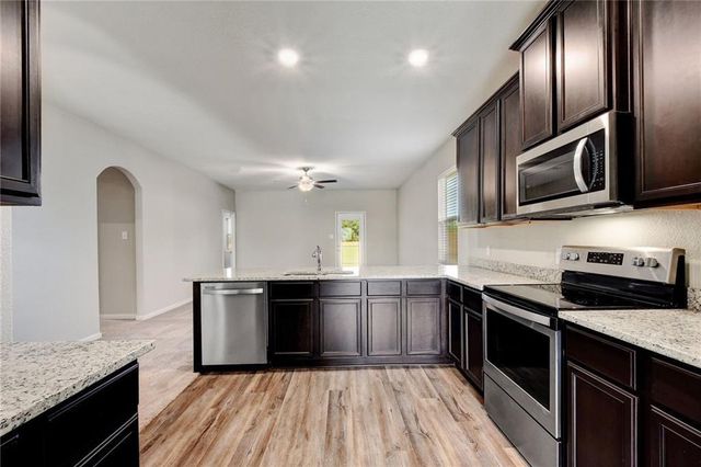 120 Declaration LN, Liberty Hill, TX 78642