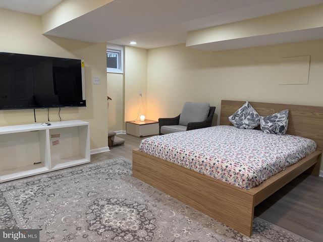 5600 11TH ST N, Arlington, VA 22205