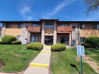 7414 MANOR Circle 203, Westland, MI 48185